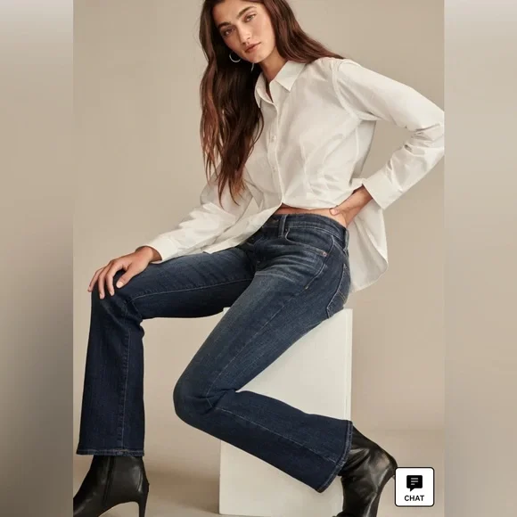 Lucky Brand🍀 Women’s Mid-Rise Sweet Bootcut jeans. Size 6/28 - Picture 2 of 13